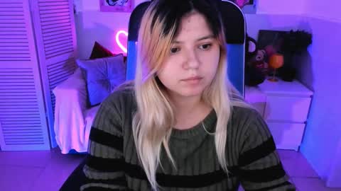 Dia online show from October 21, 2025, 7:47 pm