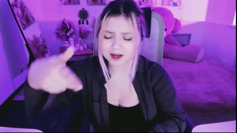 Dia online show from March 19, 2026, 10:36 pm