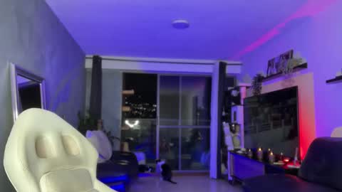 Diego online show from November 3, 2025, 1:51 am