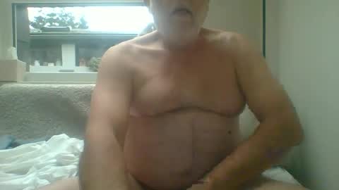 Snapshot of dial76 chatting on December 14, 2024, 8:34 am dial76 online show from December 14, 2024, 8:34 am