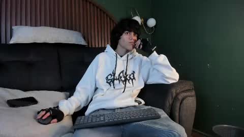 Snapshot of diamond_twink chatting on July 12, 2026, 5:42 am diamond_twink online show from July 12, 2026, 5:42 am