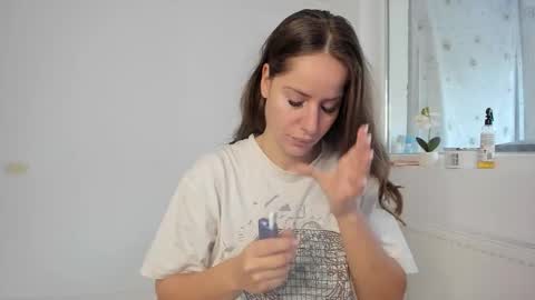 diamondkay_ online show from November 17, 2025, 7:36 am