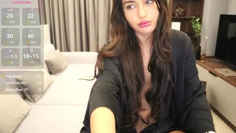 Iris online show from March 6, 2025, 12:00 am