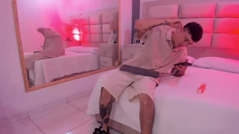 diamondss_1 online show from May 27, 2026, 9:12 pm
