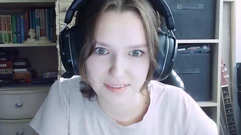 diana_back3 online show from September 30, 2025, 6:07 am