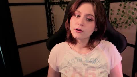 Snapshot of diana_floweri chatting on March 18, 2026, 11:13 am Diana online show from March 18, 2026, 11:13 am