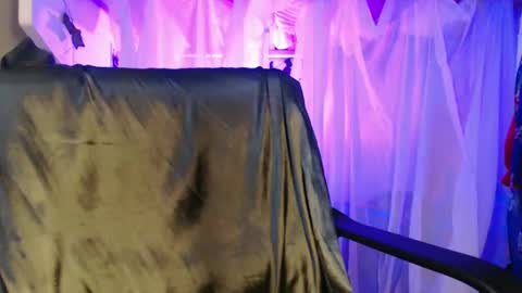 Snapshot of diana_smit_ chatting on December 16, 2024, 7:37 am diana online show from December 16, 2024, 7:37 am