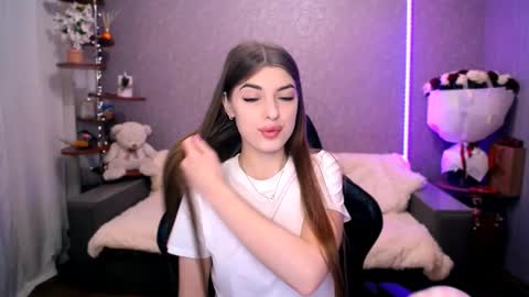 DIANA  online show from February 17, 2026, 4:02 pm