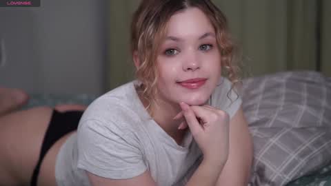 Snapshot of dianaholiday chatting on January 23, 2025, 7:00 am Olga online show from January 23, 2025, 7:00 am