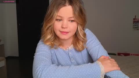 Snapshot of dianaholiday chatting on September 25, 2025, 1:26 pm Olga online show from September 25, 2025, 1:26 pm