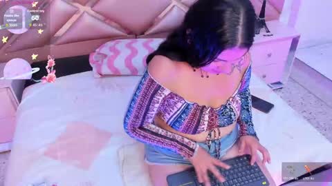 Snapshot of dianasheren chatting on April 24, 2026, 8:44 pm dianasheren online show from April 24, 2026, 8:44 pm