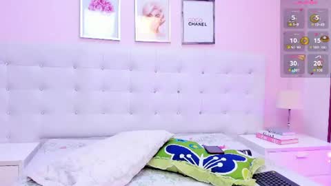 Snapshot of dianasheren chatting on June 17, 2026, 10:00 pm dianasheren online show from June 17, 2026, 10:00 pm