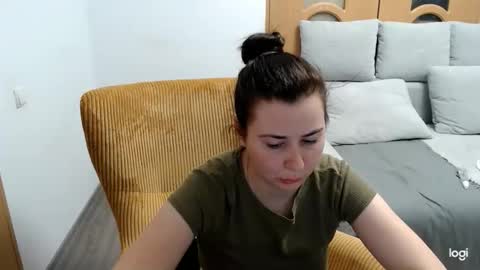 dianasmiey7 online show from April 15, 2026, 7:58 pm