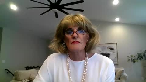 dianeheels online show from January 13, 2025, 6:38 pm