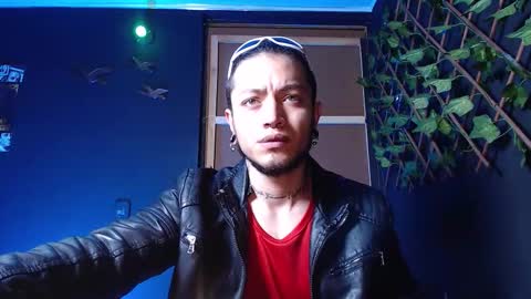 DICAPRIO online show from October 21, 2025, 3:29 am