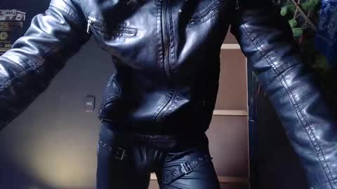 DICAPRIO online show from November 4, 2025, 1:05 am