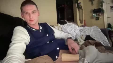 Snapshot of dickabitchdown chatting on December 4, 2025, 8:45 am DickABitchDown Alexys real spanishmami online show from December 4, 2025, 8:45 am