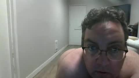 Snapshot of didgeman1984 chatting on December 19, 2025, 12:39 am Didgeman online show from December 19, 2025, 12:39 am