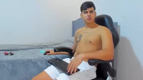 DIEGO CAZAS online show from February 8, 2025, 3:08 am