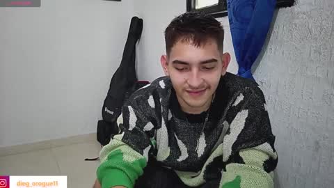 Snapshot of diegorogue_ chatting on January 20, 2025, 4:01 pm Diego rogue online show from January 20, 2025, 4:01 pm