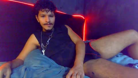 diemond_latinx98 online show from March 7, 2026, 6:49 pm