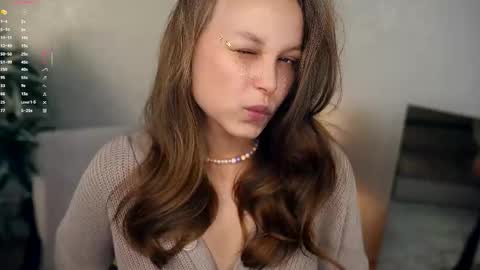 Elwyna online show from October 13, 2025, 6:41 pm