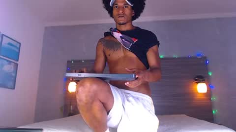dilan_hall online show from June 30, 2026, 6:09 pm