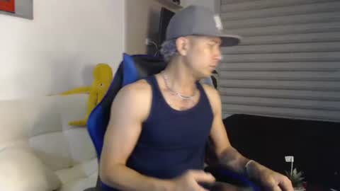 dilanxxx8888 online show from February 12, 2026, 3:01 am