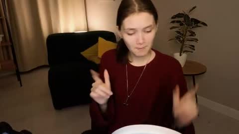 Dilara online show from April 3, 2026, 9:02 pm