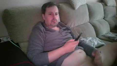 dili999 online show from April 19, 2026, 6:13 am