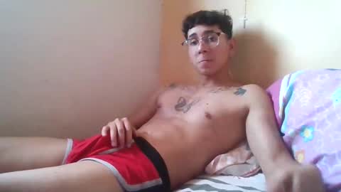 Snapshot of dillom420 chatting on December 9, 2024, 9:58 pm dillom420 online show from December 9, 2024, 9:58 pm