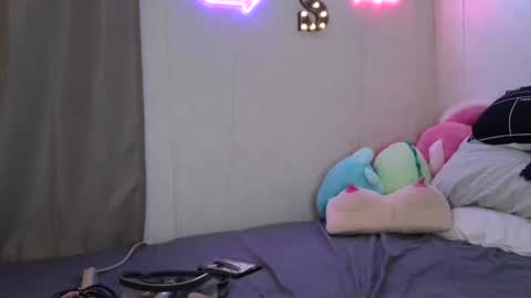 Snapshot of dimepiecexxx chatting on September 17, 2025, 12:34 am Sofie online show from September 17, 2025, 12:34 am