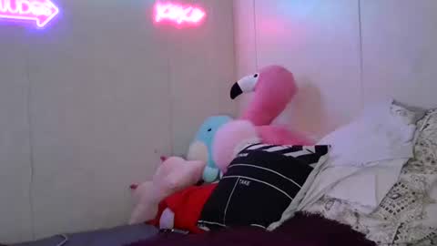 Snapshot of dimepiecexxx chatting on September 20, 2025, 3:40 am Sofie online show from September 20, 2025, 3:40 am