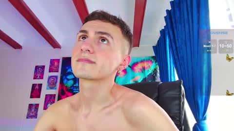 Julian Independent Model online show from December 3, 2024, 9:45 pm