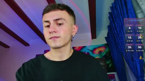 Julian Independent Model online show from December 4, 2024, 1:14 am