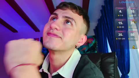 Julian Independent Model online show from January 23, 2025, 11:05 pm