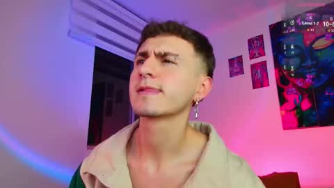 Julian Independent Model online show from January 16, 2026, 11:42 pm