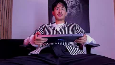 Snapshot of dimitrideluxe chatting on September 10, 2025, 8:20 pm Dimitri online show from September 10, 2025, 8:20 pm