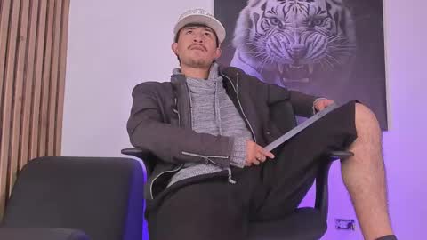 Snapshot of dimitrideluxe chatting on September 28, 2025, 11:37 am Dimitri online show from September 28, 2025, 11:37 am
