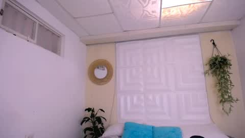 DINA online show from April 13, 2026, 6:02 pm