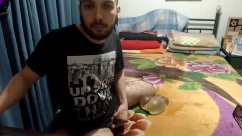 Snapshot of dinchtcams chatting on February 23, 2026, 10:40 pm Dincht online show from February 23, 2026, 10:40 pm