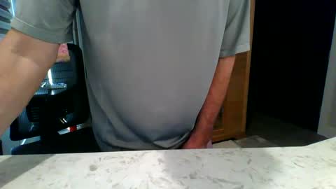dinger524678 online show from February 6, 2025, 8:34 pm