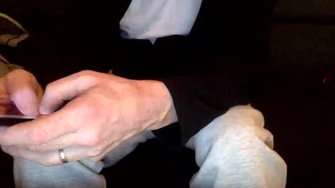 Snapshot of dinnerout1111 chatting on January 5, 2025, 3:34 pm dinnerout1111 online show from January 5, 2025, 3:34 pm