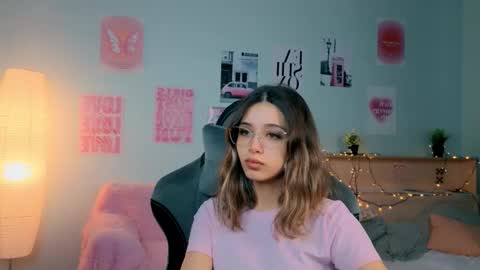 Sara Connor online show from February 2, 2026, 12:48 pm