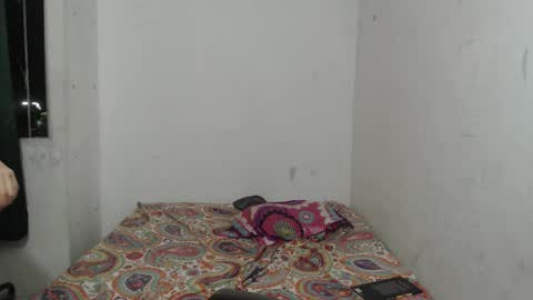 Henry online show from October 21, 2025, 1:39 am