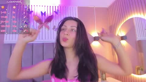 Snapshot of diosa_cristal chatting on December 28, 2024, 3:15 am Cristal online show from December 28, 2024, 3:15 am