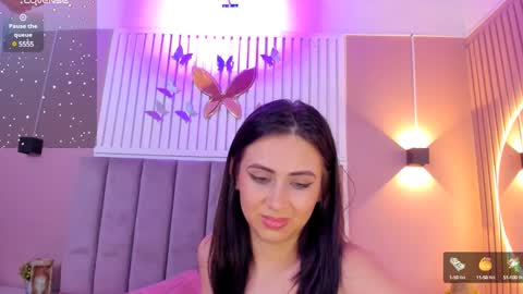Snapshot of diosa_cristal chatting on January 5, 2025, 9:26 am Cristal online show from January 5, 2025, 9:26 am