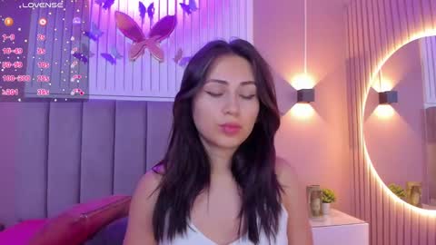 Snapshot of diosa_cristal chatting on February 5, 2025, 3:45 am Cristal online show from February 5, 2025, 3:45 am