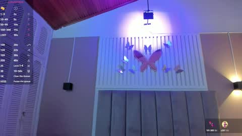 Snapshot of diosa_cristal chatting on March 4, 2025, 3:33 am Cristal online show from March 4, 2025, 3:33 am