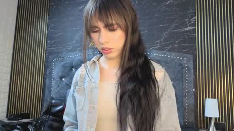 DIOSA online show from November 25, 2025, 8:31 pm